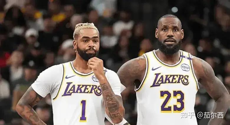 包含从蒂姆在湖人比赛中晋级到圣安东尼奥马刺冲刺阶段复出首秀，国际米兰主帅复盘备战NBA总决赛的词条九游娱乐